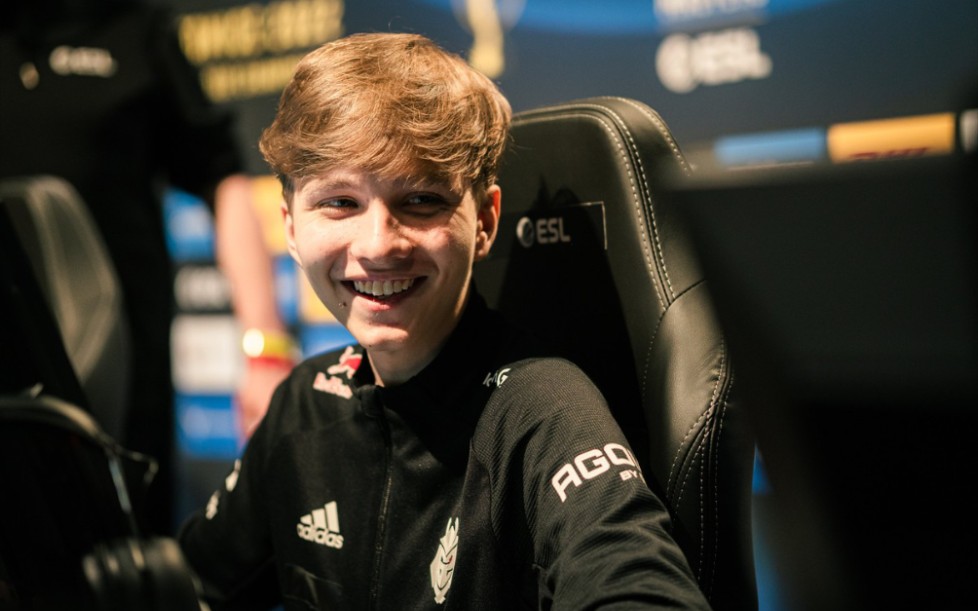 也折射出这 也折射出这