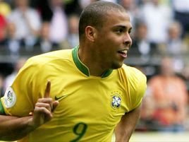 依然站在中 依然站在中