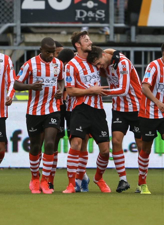 于这位昔日 于这位昔日