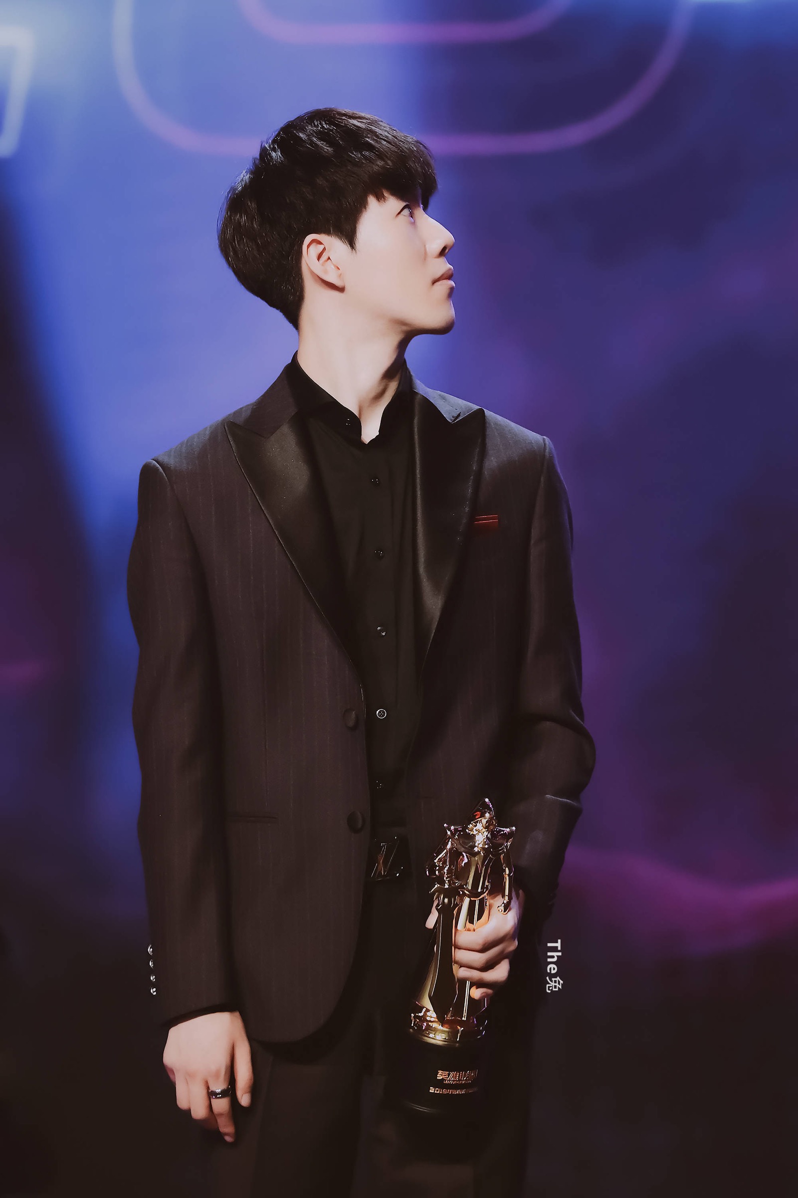 中占据了多 中占据了多