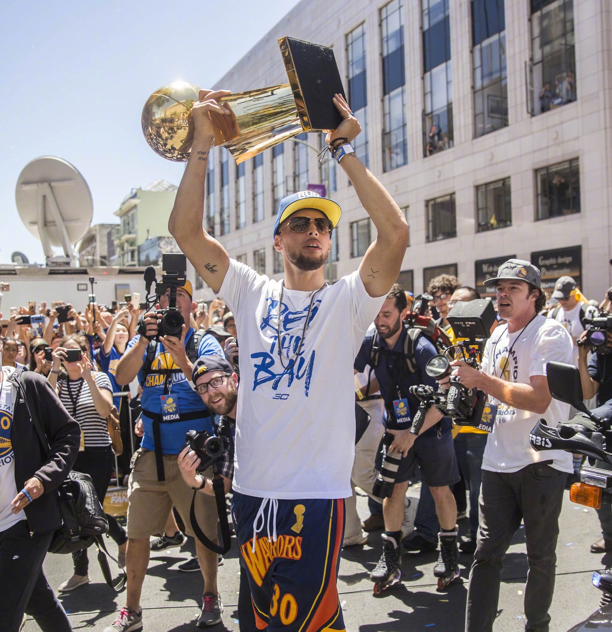 其背后所指 其背后所指